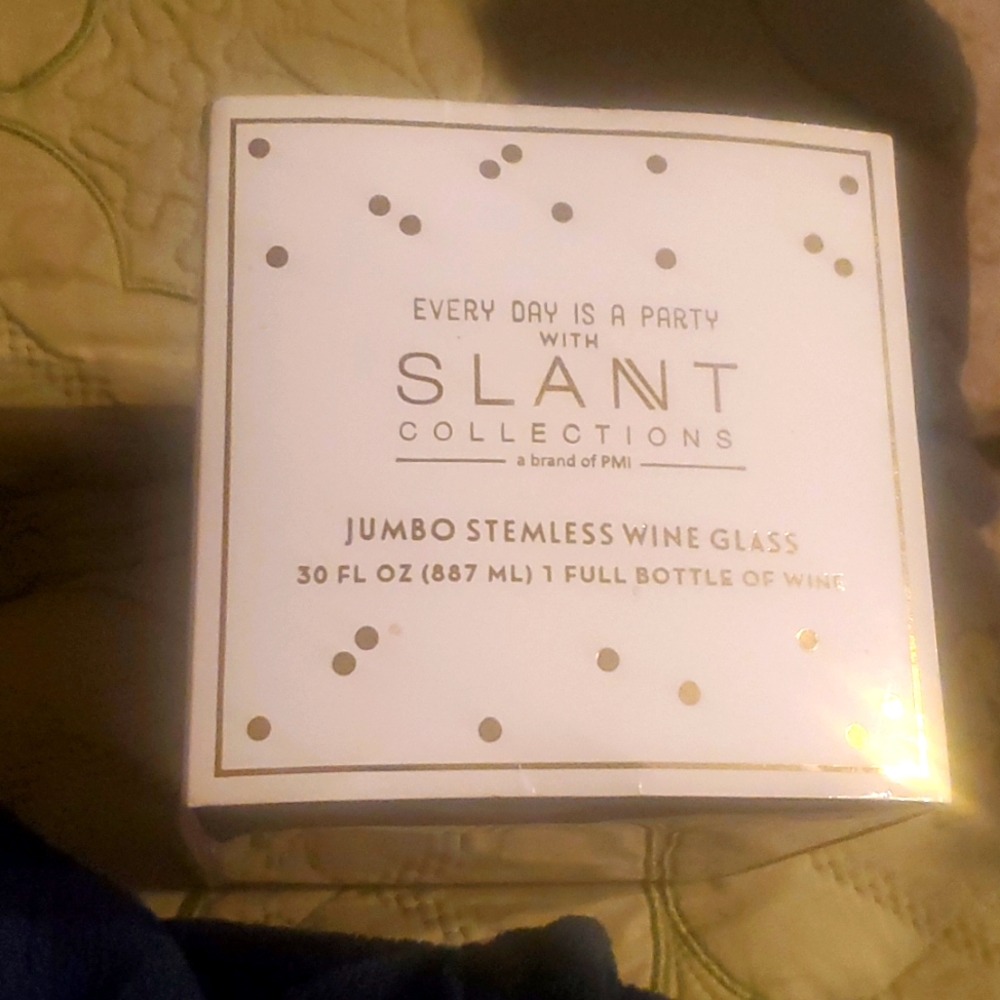 NWOT Jumbo Stemless Wine Glass